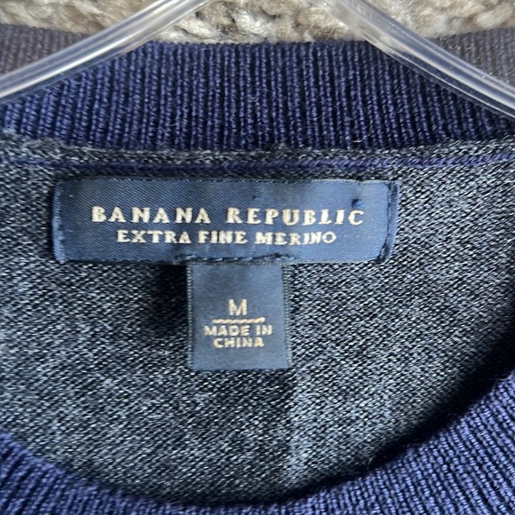 Banana Republic Extra Crew Neck Fine Marino Wool Pullover Sweater Size M - Picture 7 of 9